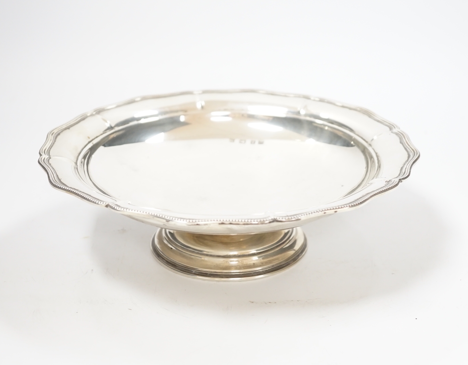 A George VI silver pedestal fruit bowl, Barker Brothers Silver Ltd, Birmingham, 1937, diameter 25cm